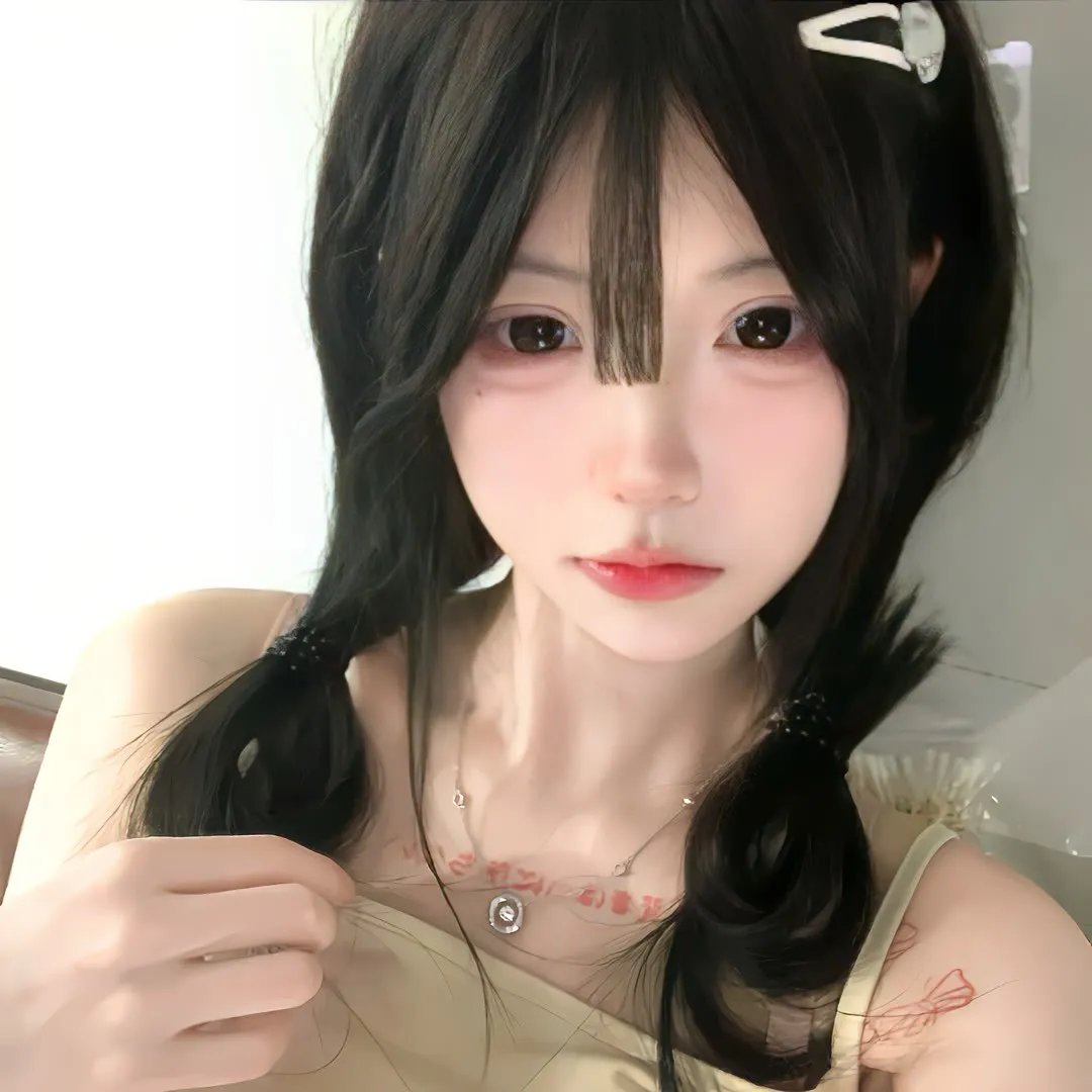 别惹她，她有八个哥哥